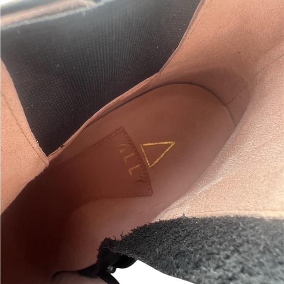 Black Calf Leather Bold Block Ankle Boot 
UK 36.5/ US 6.5 - Picture 6 of 13